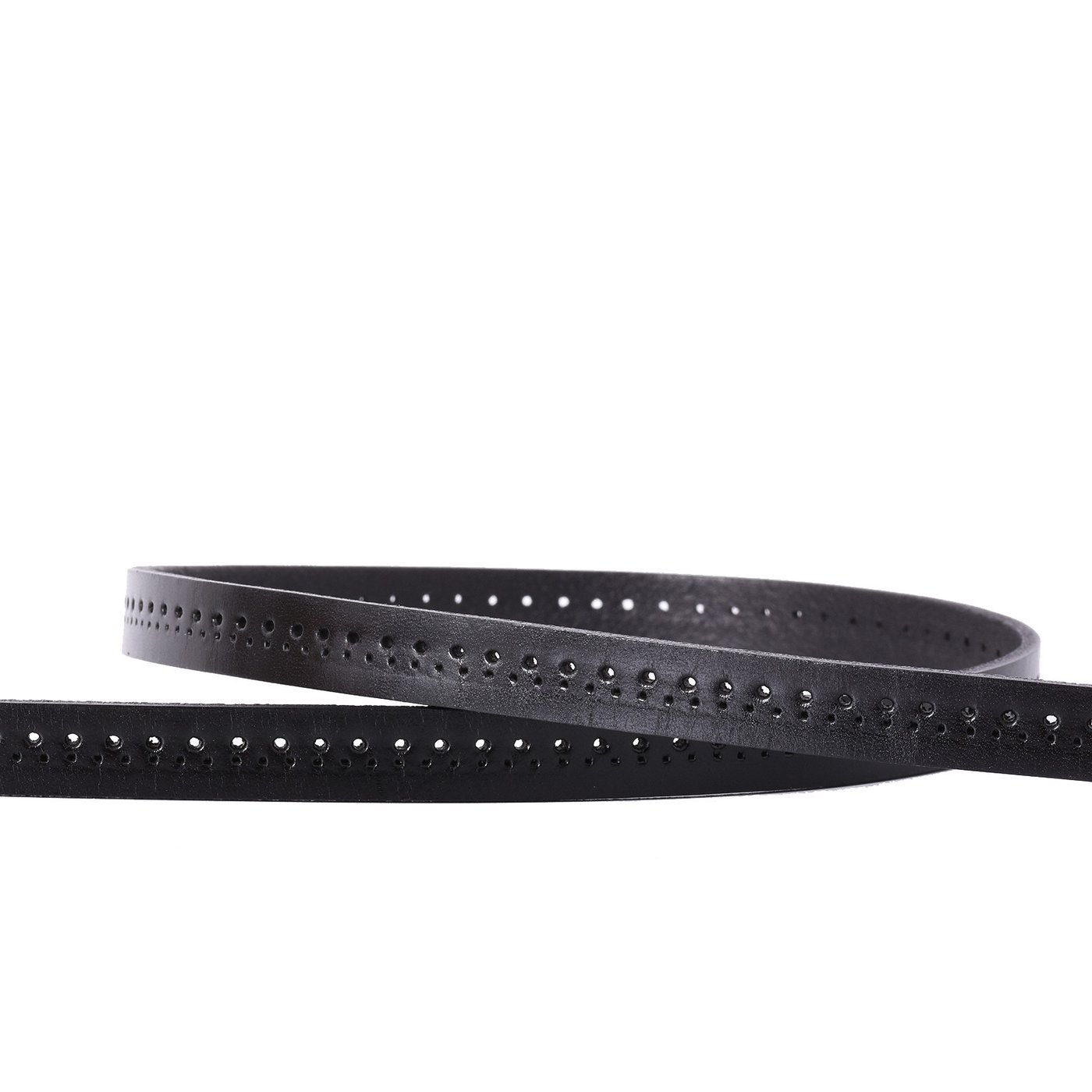 Ceinture en cuir fin avec boucle dorée