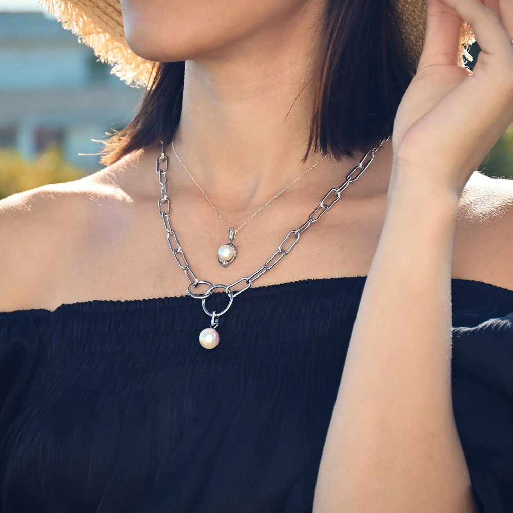 Luxury necklace with pearl and zirconia