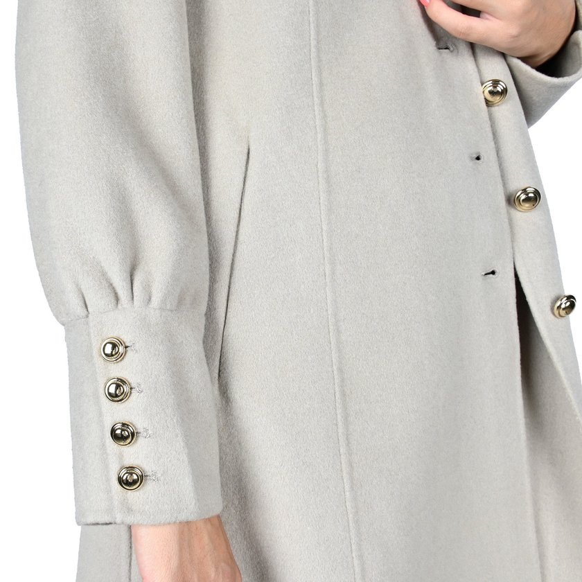 100% wool with buttons GB