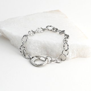 Pulseira com fecho de brilhantes GB