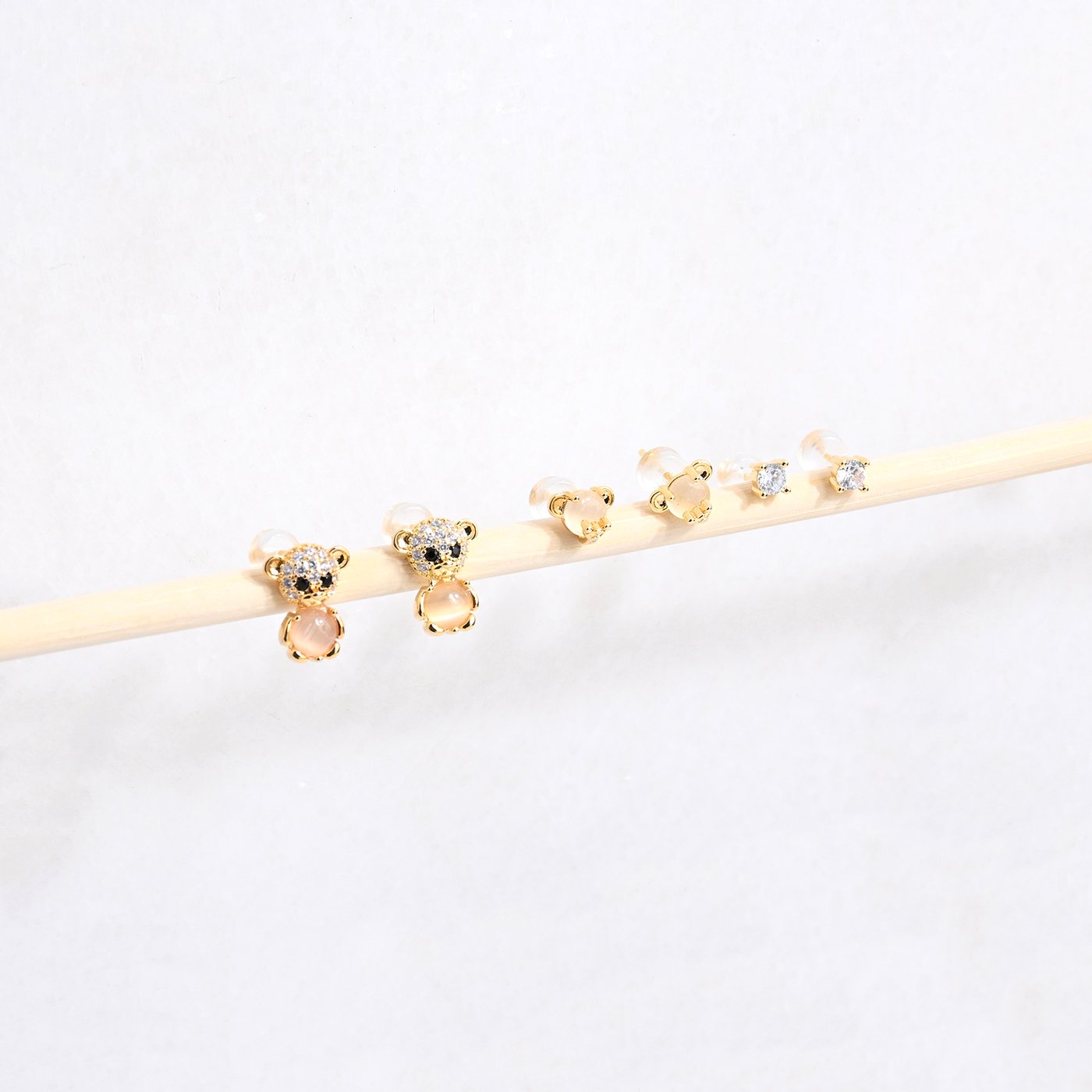 Set of gold plated earrings bears GB