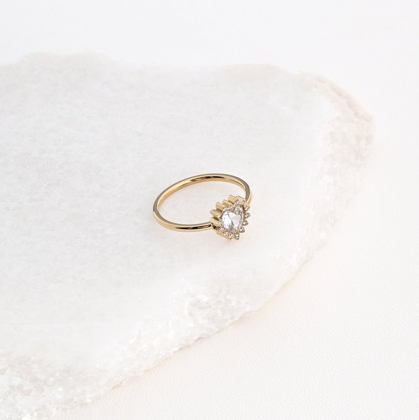 Anillo en acero corazón y circonitas GB