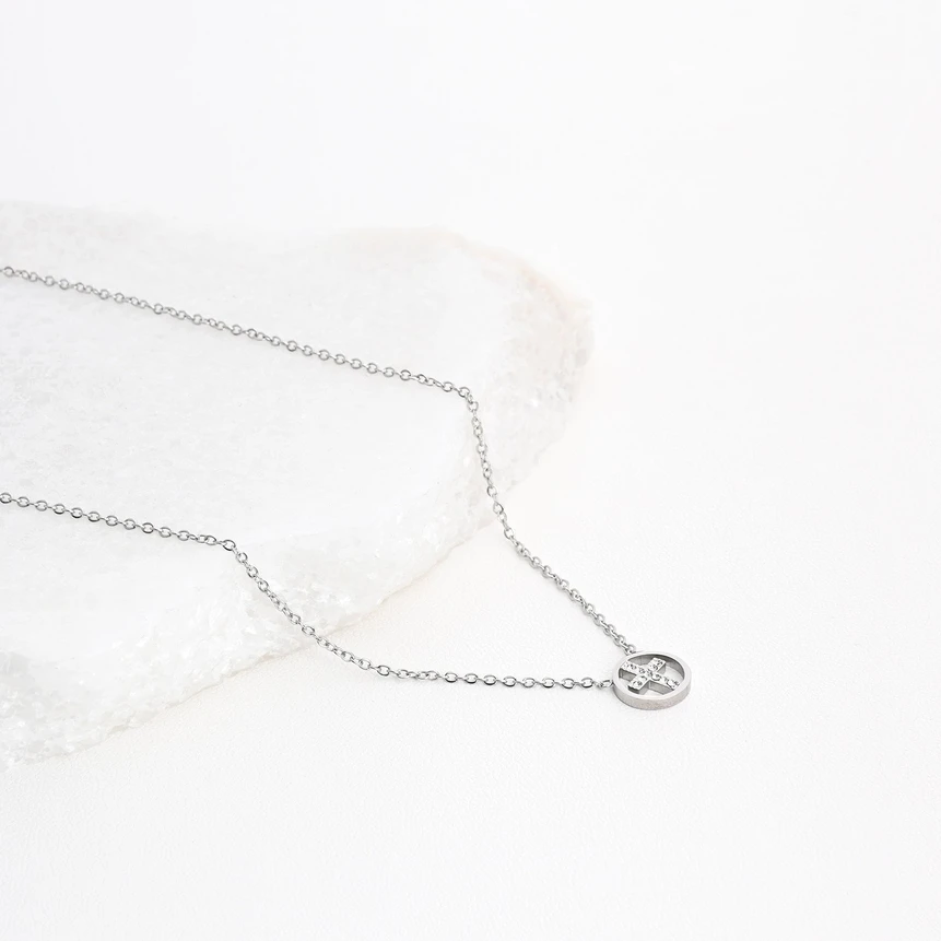 Collier en acier croix avec brilliantes GB