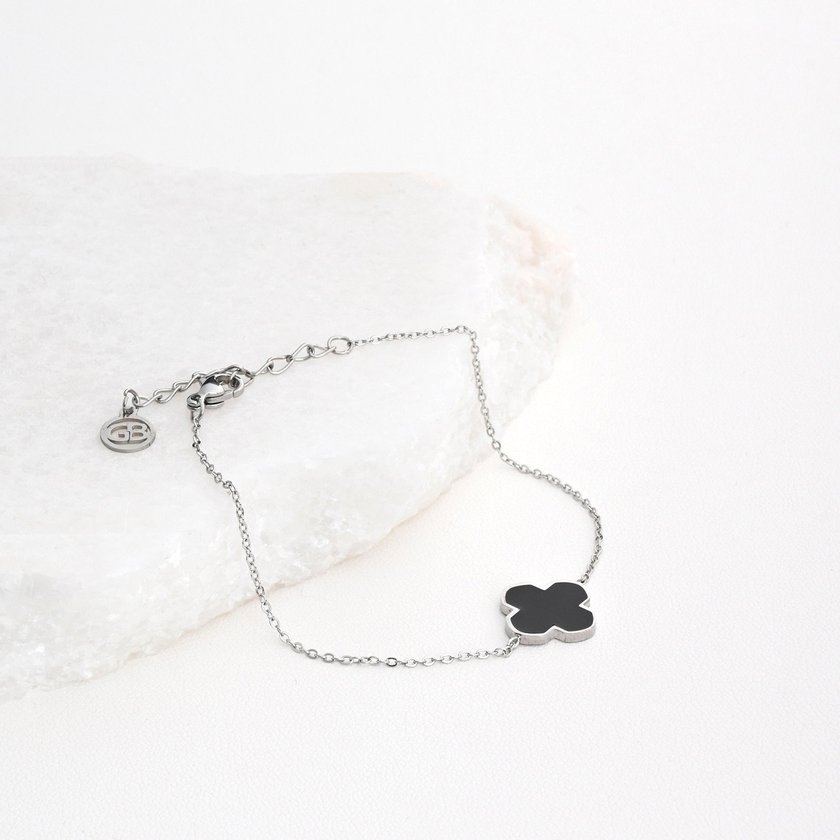 Pulseira em aço trevo preto GB
