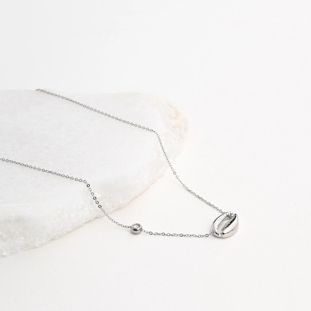 Collana in acciaio guscio GB