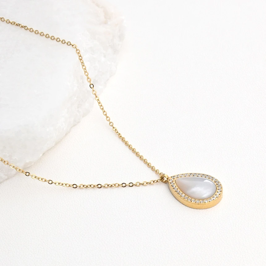 Collier en acier nacre ovale GB