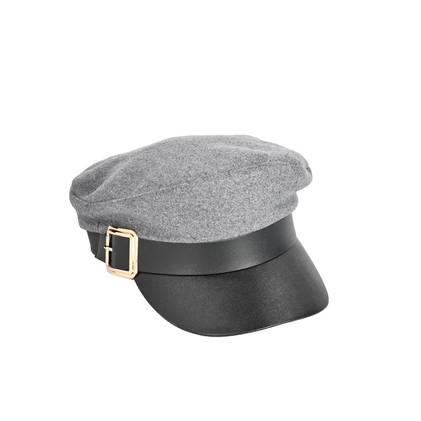 Beret with golden buckle GB