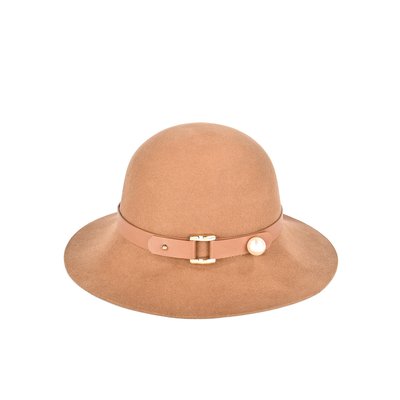 Chapeau laine avec boucle GB