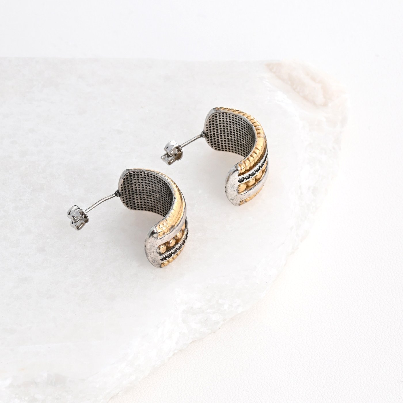 Boucles d’oreilles texture en rhodium GB