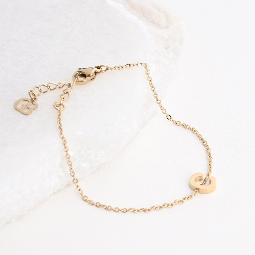 Pulseira em aço letra GB
