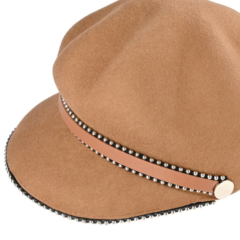 Berretto di lana con borchie GB