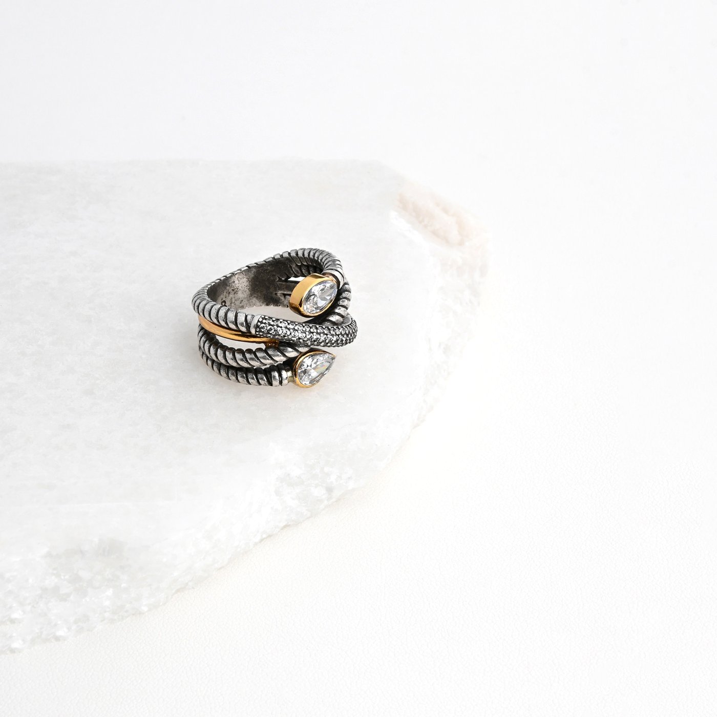 Rhodium ring with golden GB