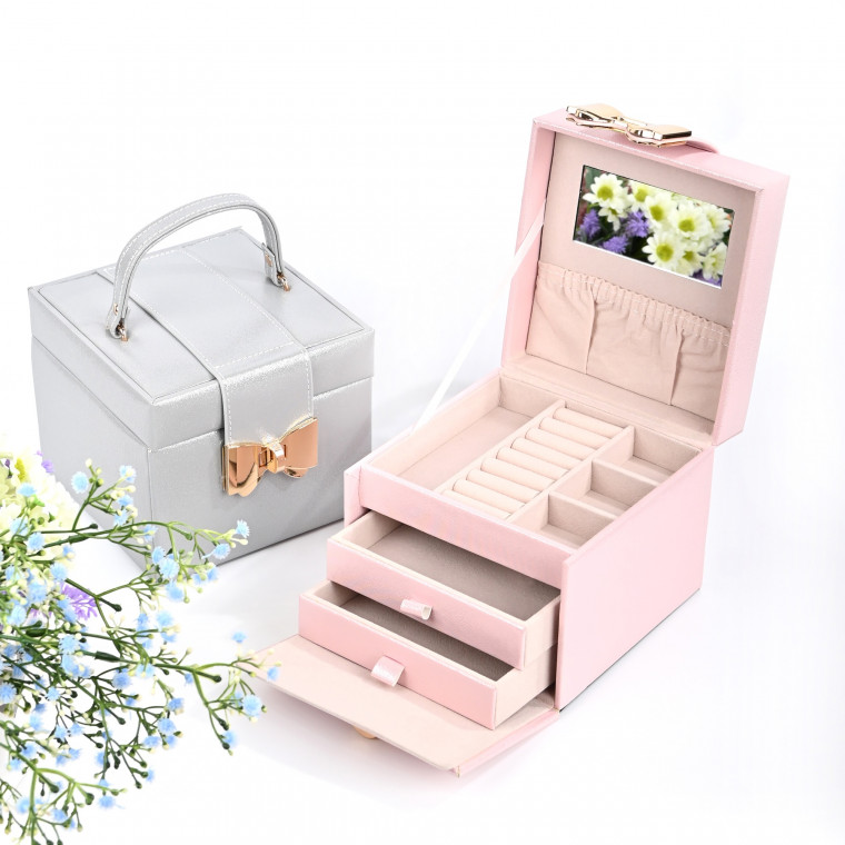 Jewellery box with lace GB