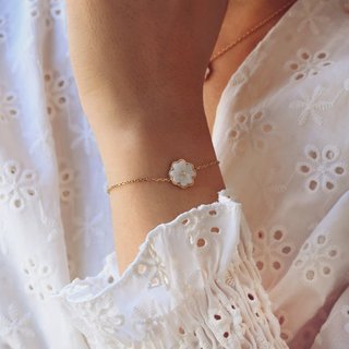 Pulseira em aço trevo brilhante GB