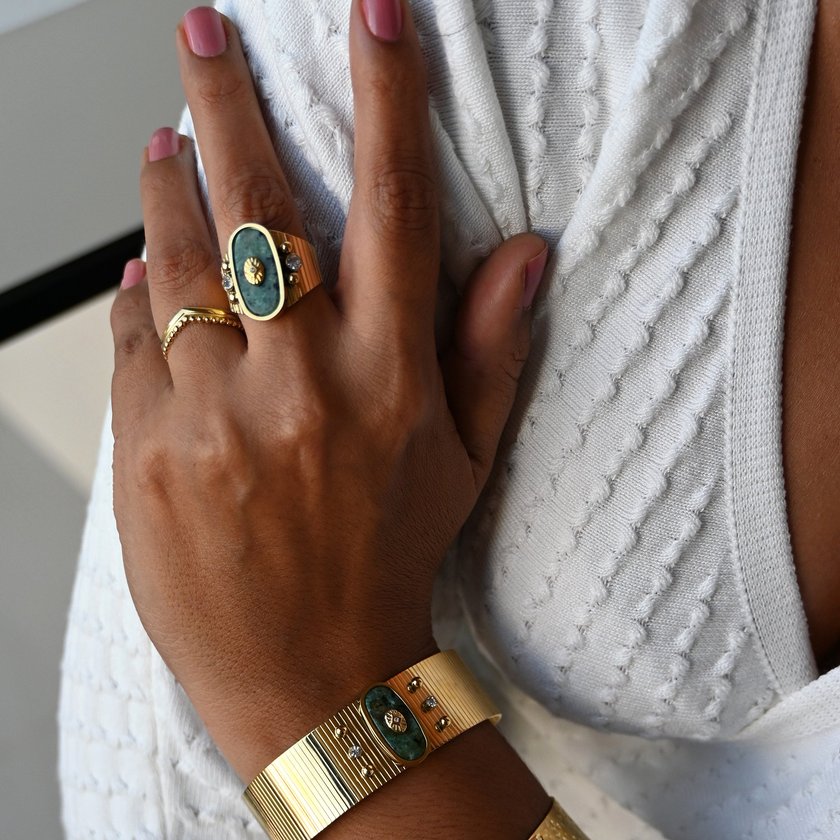 Pulsera rígida de acero con textura ojo GB