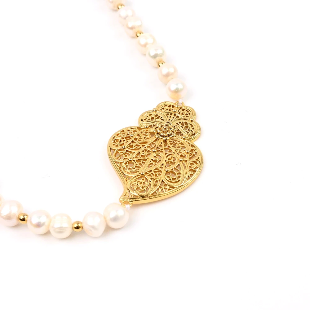 Collar perlas con coração de viana GB