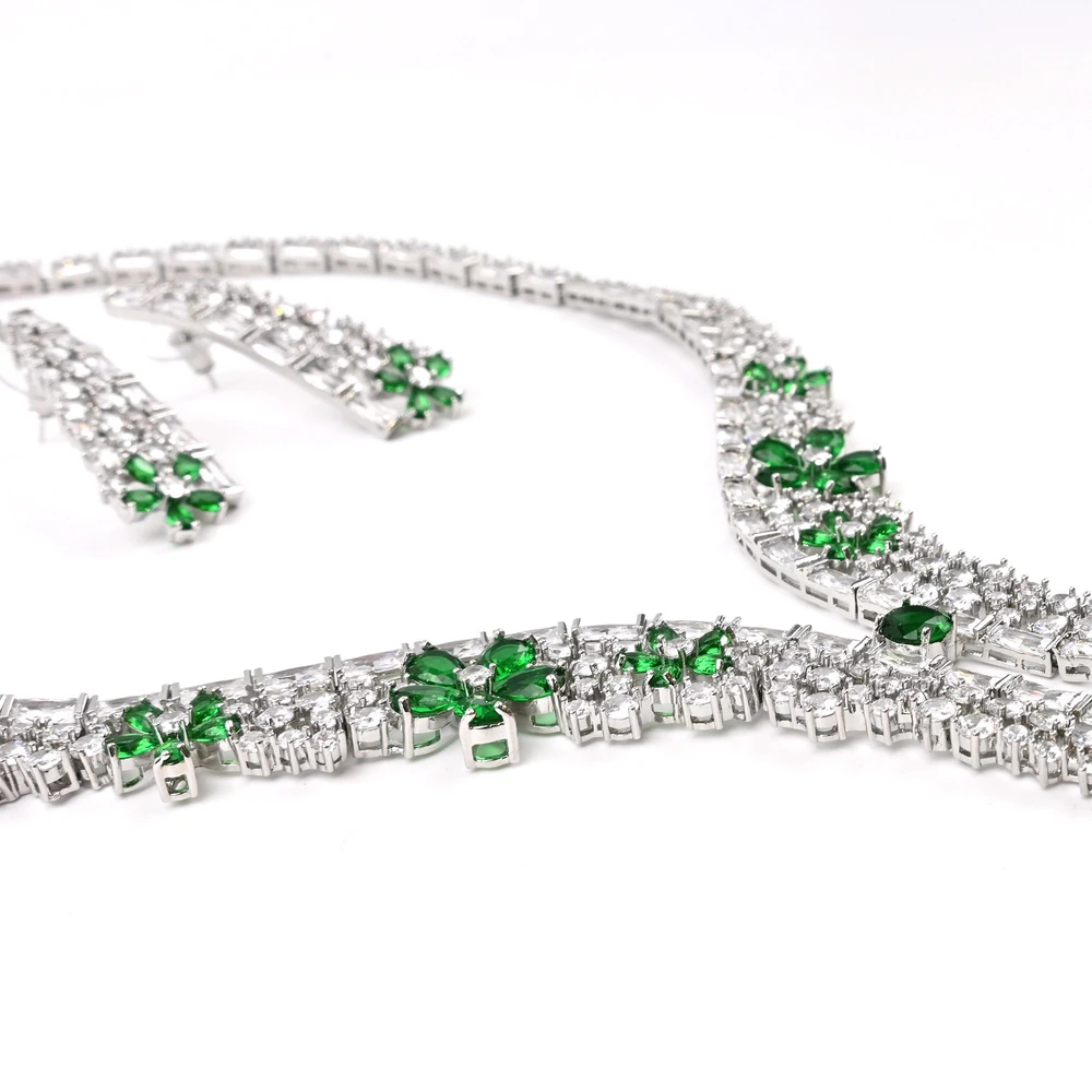 Conjunto semi joya con flor verde GB