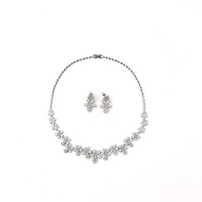 Semi precious set drop-shaped flower GB