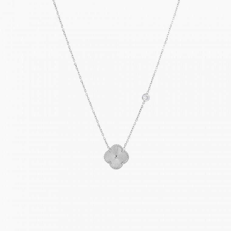 Clovers steel necklace texture GB