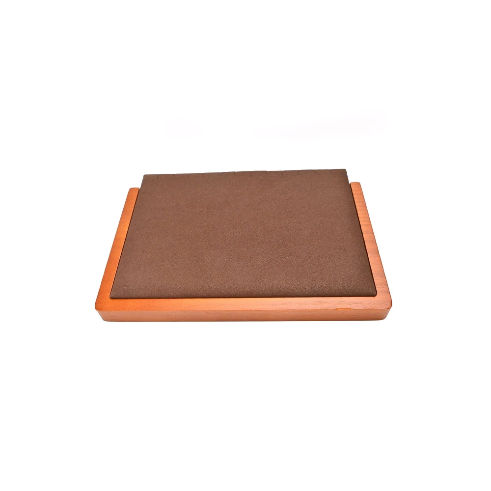 Exposant pour colliers marron GB