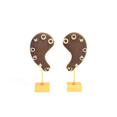 Exposant de boucles d’oreilles en forme d’oreille marron GB