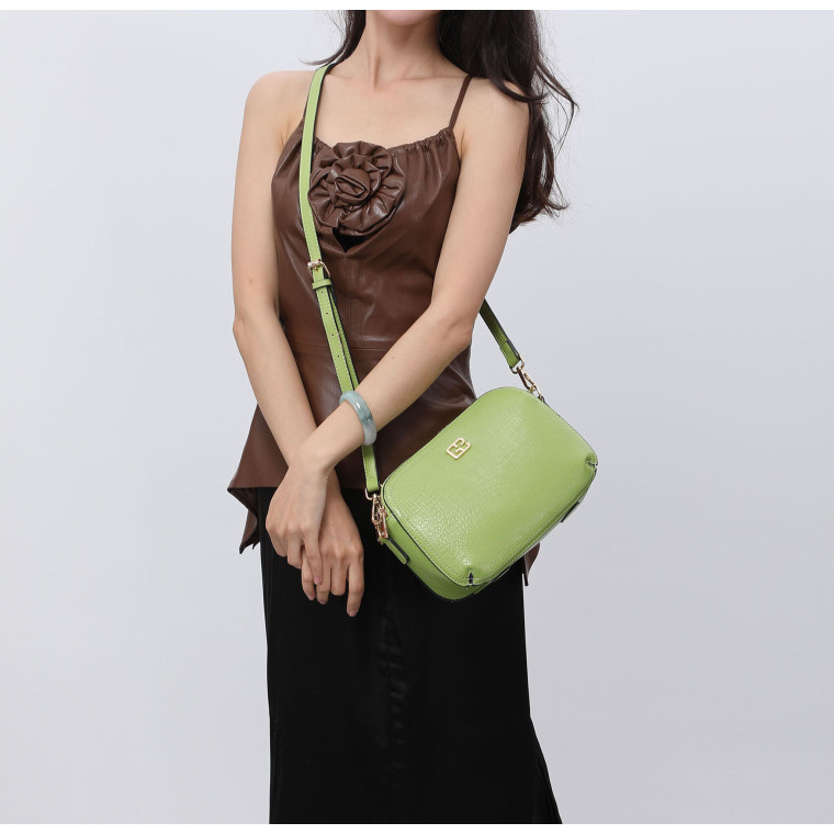 Bolsa crossbody com textura GB