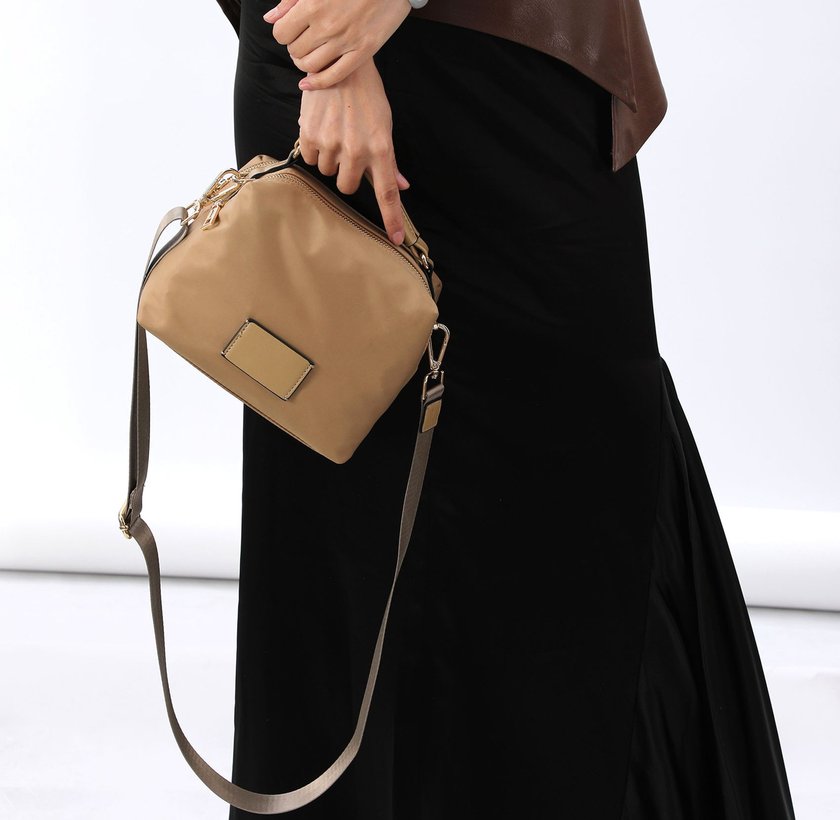 Bolso bandolera de nailon con correa ajustable GB