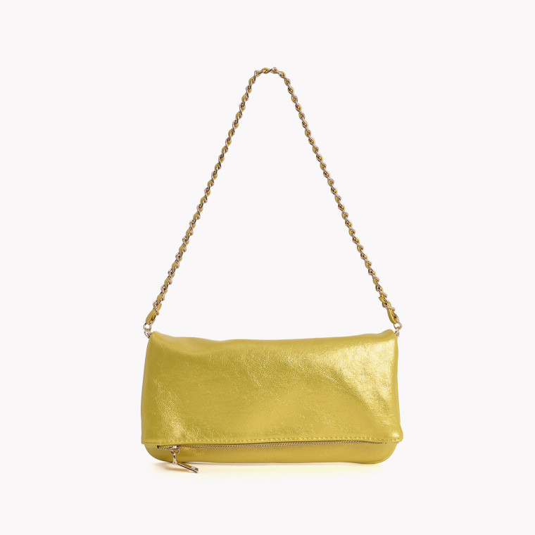 Bolso de hombro GB estilo clutch con textura metalizada