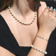 Collier en acier perles blanches GB