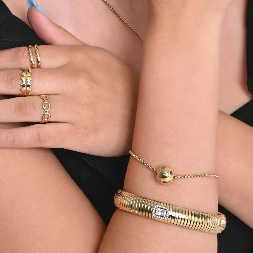 Steel bangle tube with rectangular stone GB