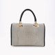 Borsa in pelle stile satchel con texture GB