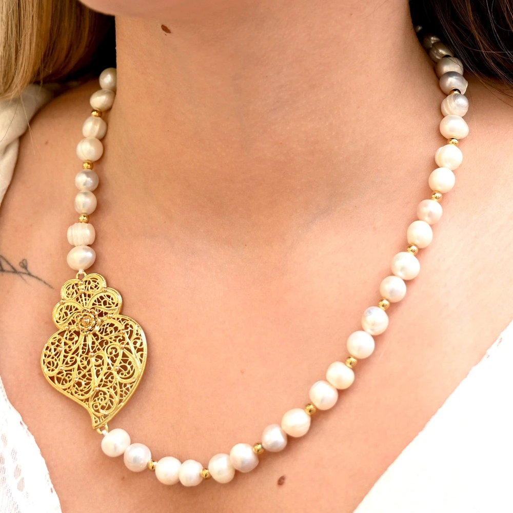 Collar perlas con coração de viana GB
