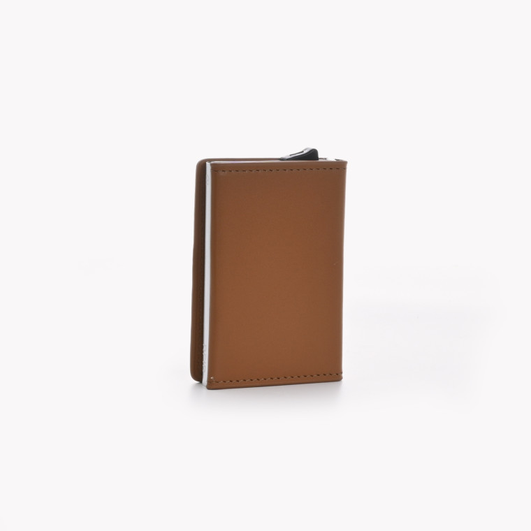 Leather card holder with GB magnet closure