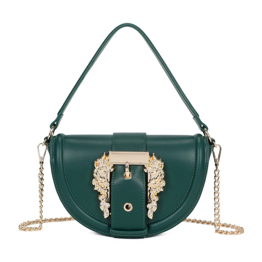 Bolsa formato meia lua com alça em corrente GB Bolsa formato meia lua com alça em corrente GB