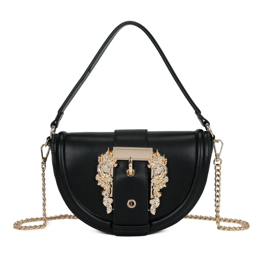 Bolsa formato meia lua com alça em corrente GB Bolsa formato meia lua com alça em corrente GB
