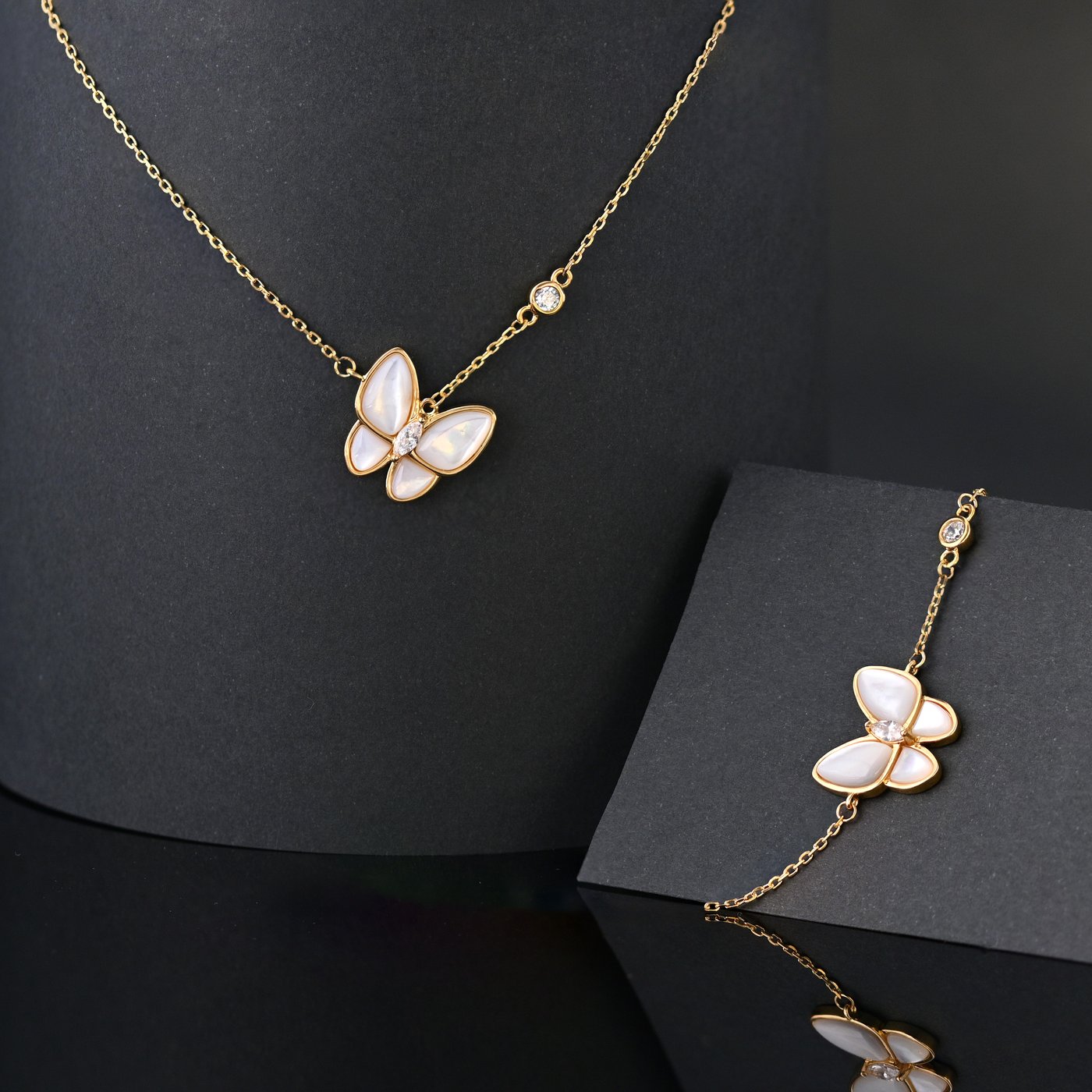 Collier BeLove papillon nacre