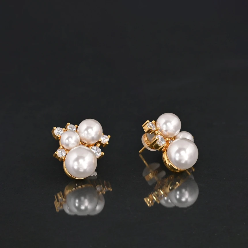 BeLove earrings with zirconia and pearls