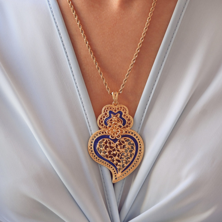 Encantos Portugal blue heart necklace