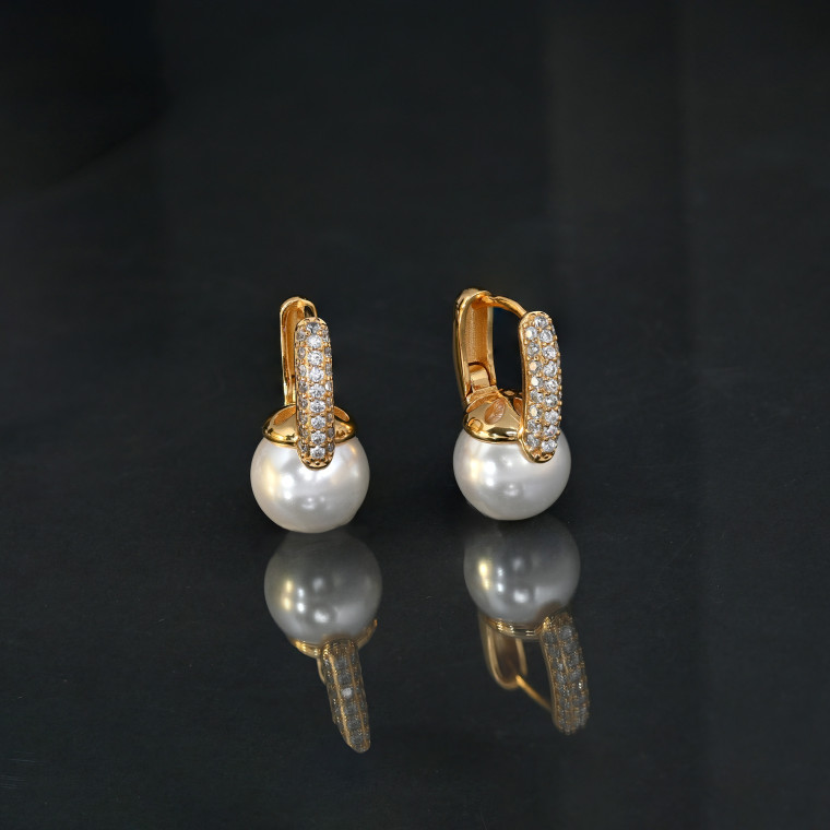 Boucles d&#039;oreille BeLove carrées avec perle