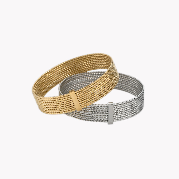 Rigid steel bracelet with circles