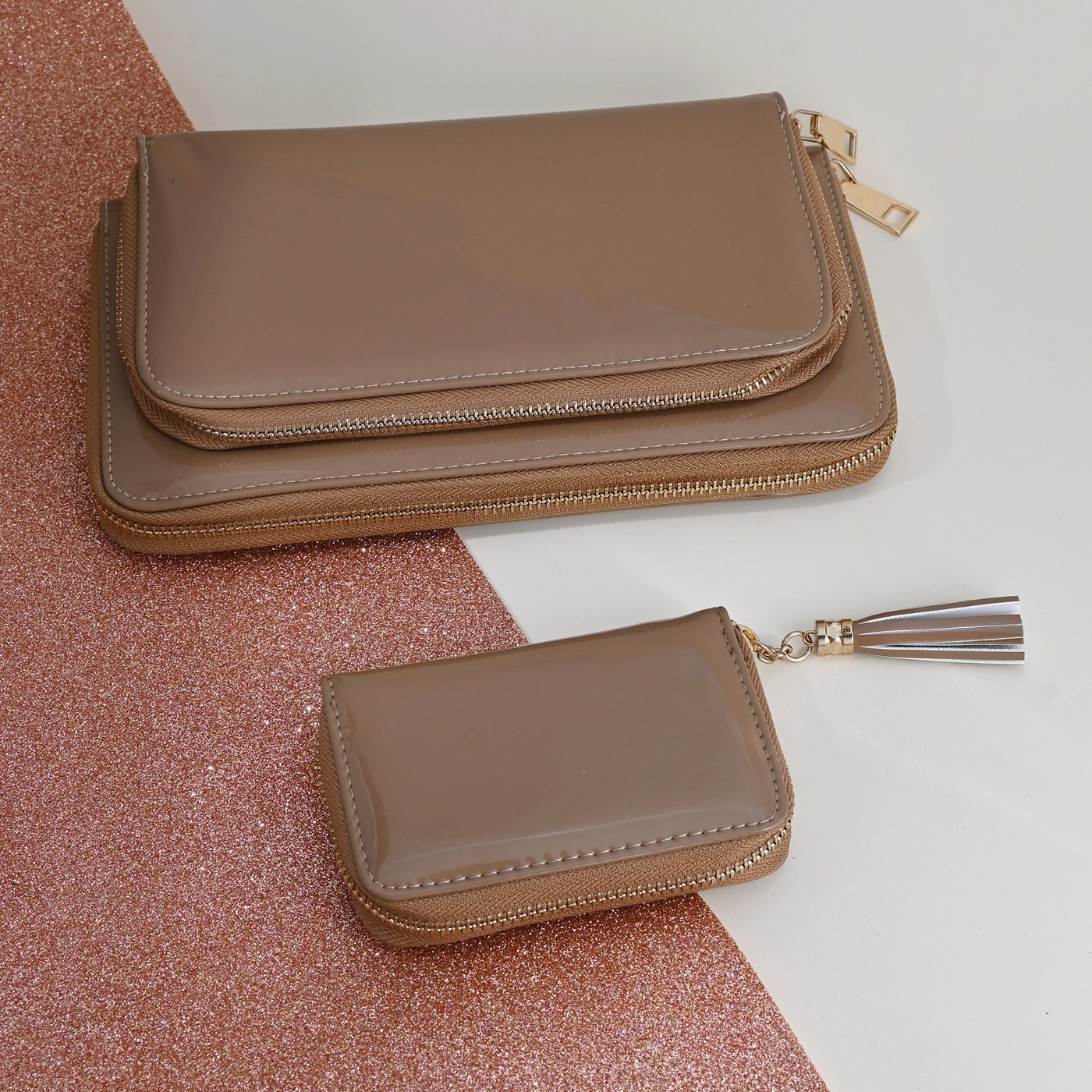 Patent leather wallet set with pompom