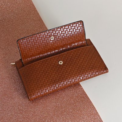 Conjunto de cartera con pompón