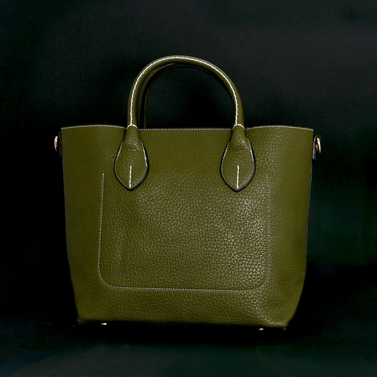 Mala estilo Shopper com detalhes nas alças