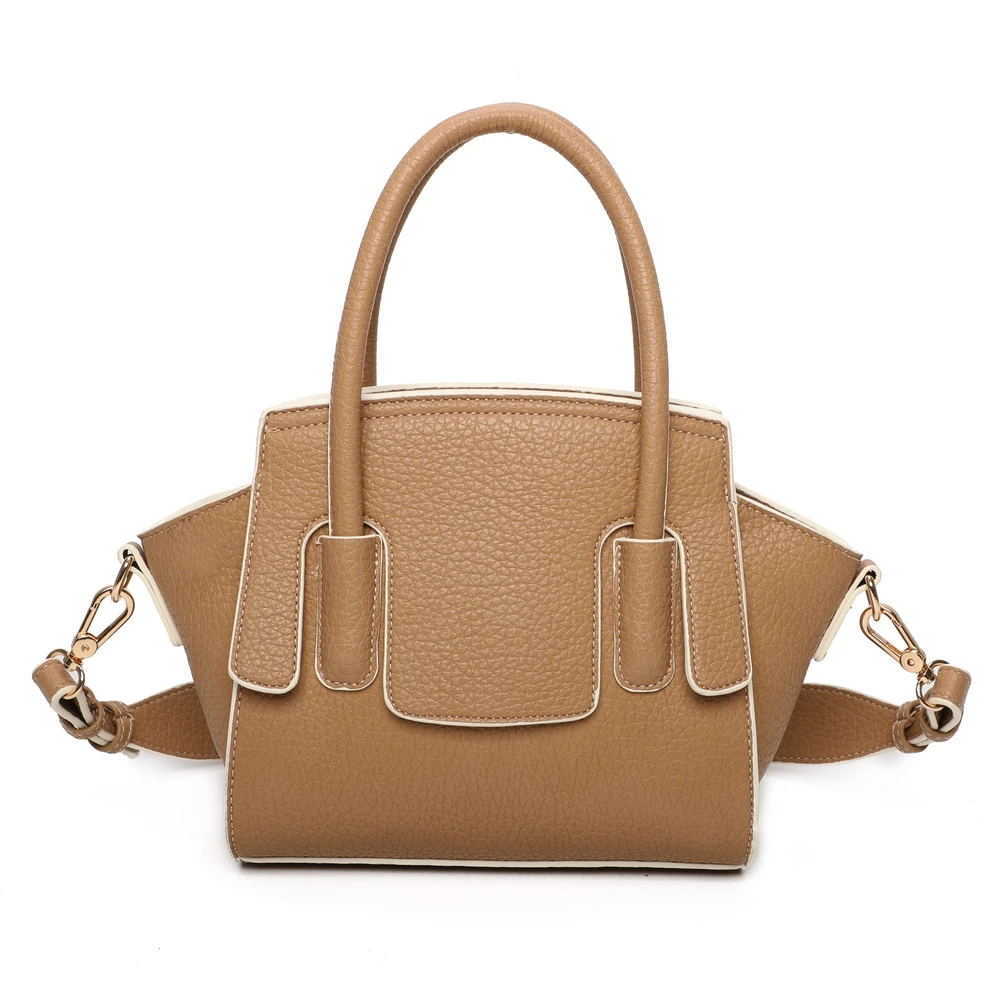 Hand luggage with a different shape GB