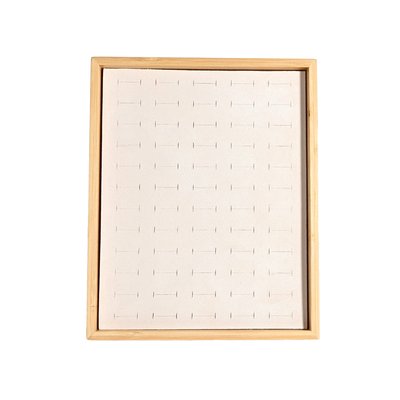 Espositore beige per anelli vari