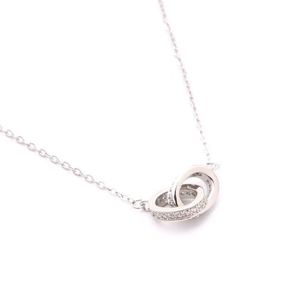 Luxury Necklace with intertwined circles