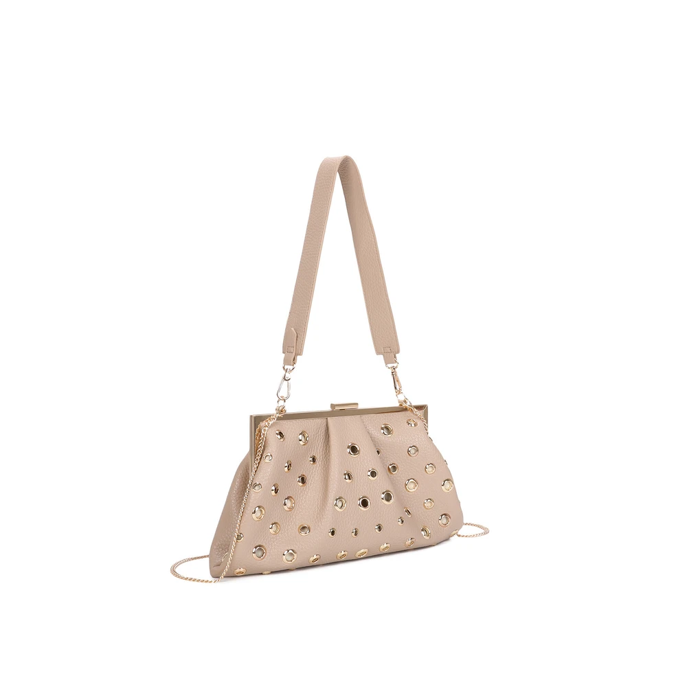 Mala de ombro com tachas