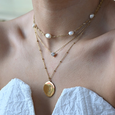 Delicate smooth necklace with face