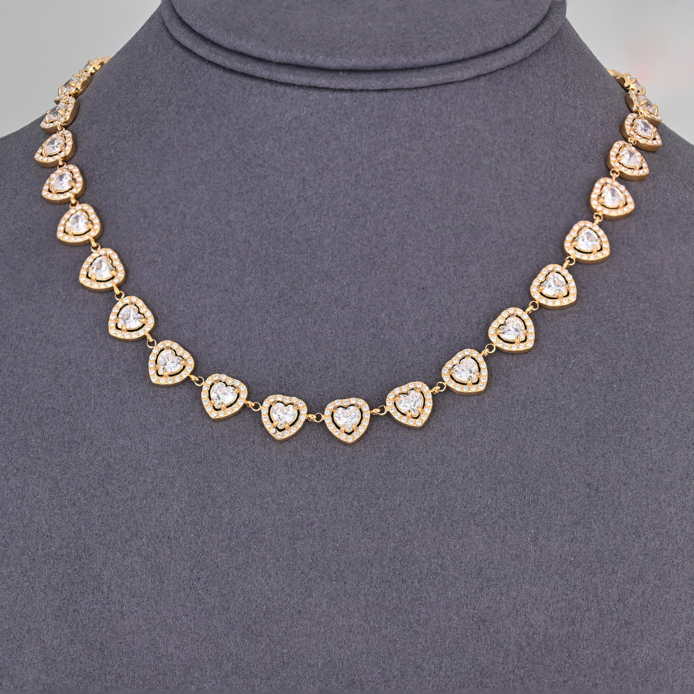 Prestige necklace with hearts