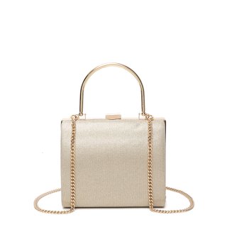 Sac de fête avec poignée de forme différente GB